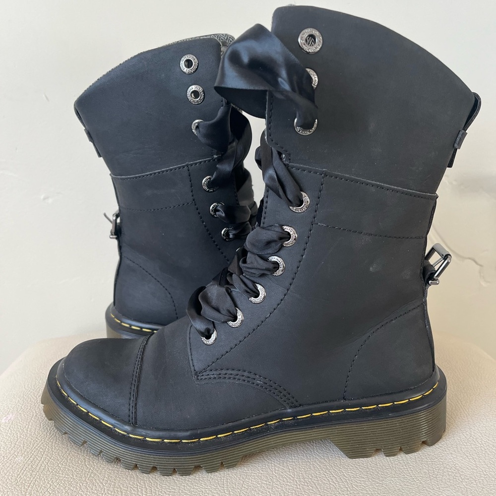 Dr. Martens Yuba Fold Down Herringbone Ribbon Lace Combat Boots​ Size 6